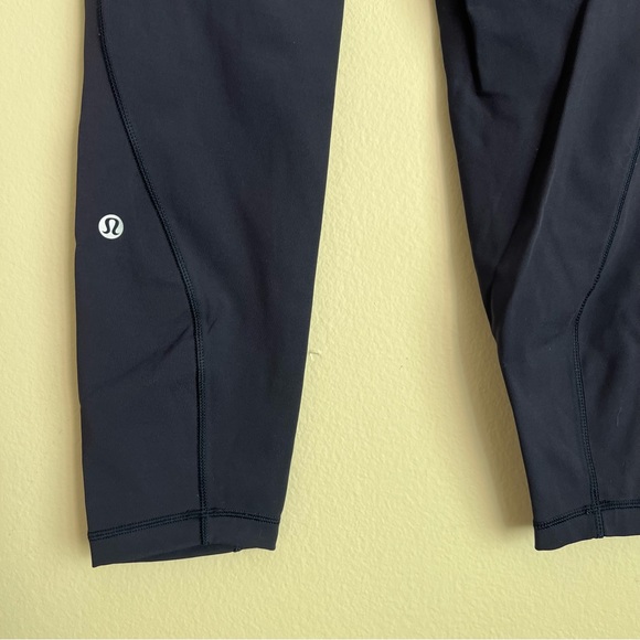 Lululemon blue leggings with pockets - Picture 4 of 5